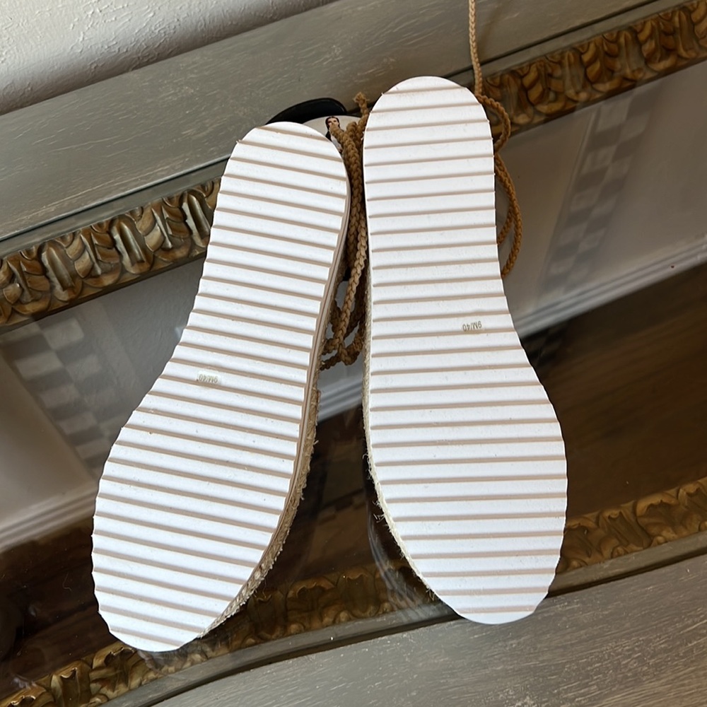 **Jlo Platform Tie Ups** - image 4